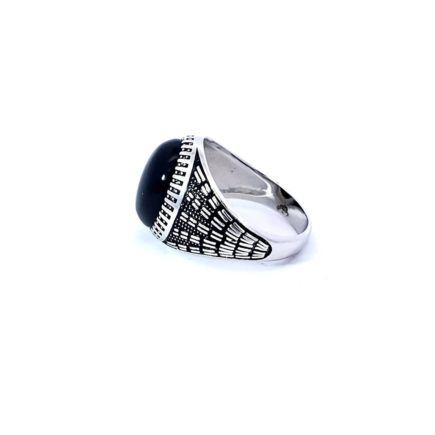 Bllack Onyx Fashion Ring
