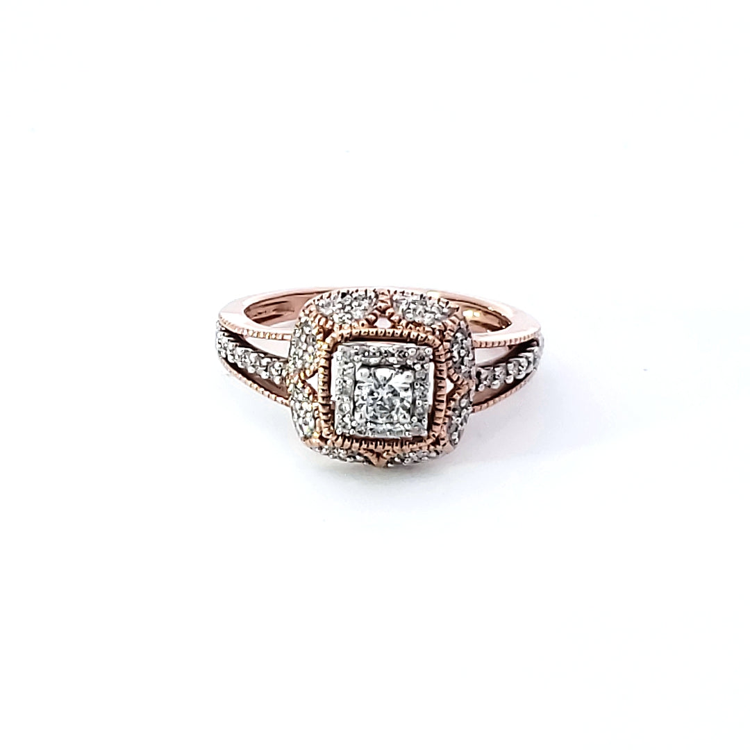 Round Cut Diamond Ring