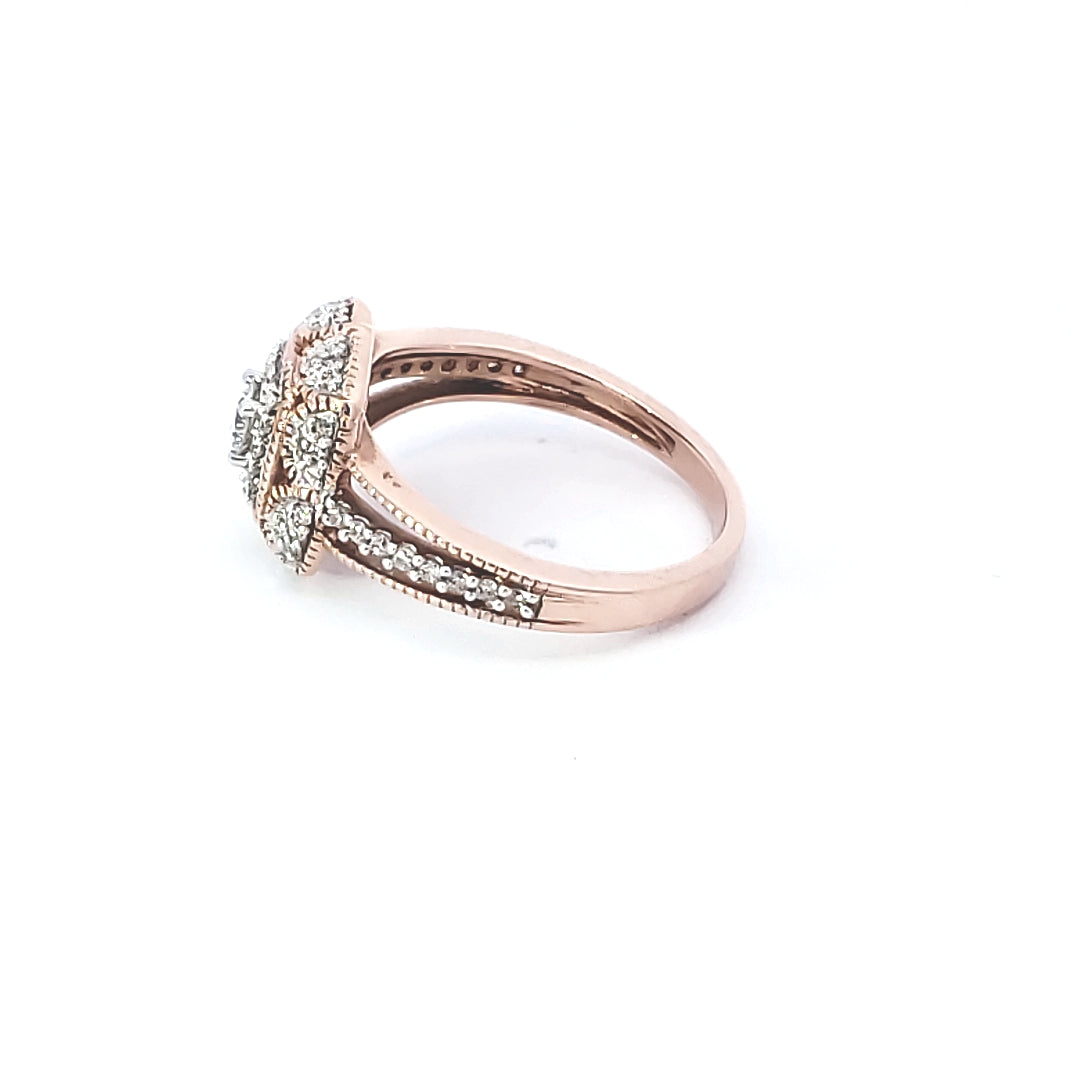 Round Cut Diamond Ring