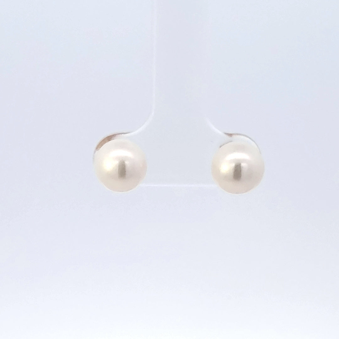 Pearl Earring